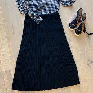 Ports pleated sweater skirt